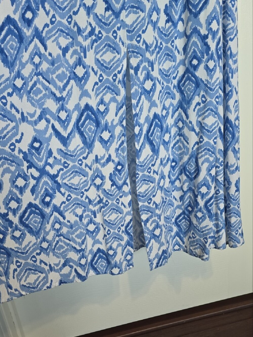 Jessica Simpson Blue and White Printed Strapless Dress - Picture 12 of 16